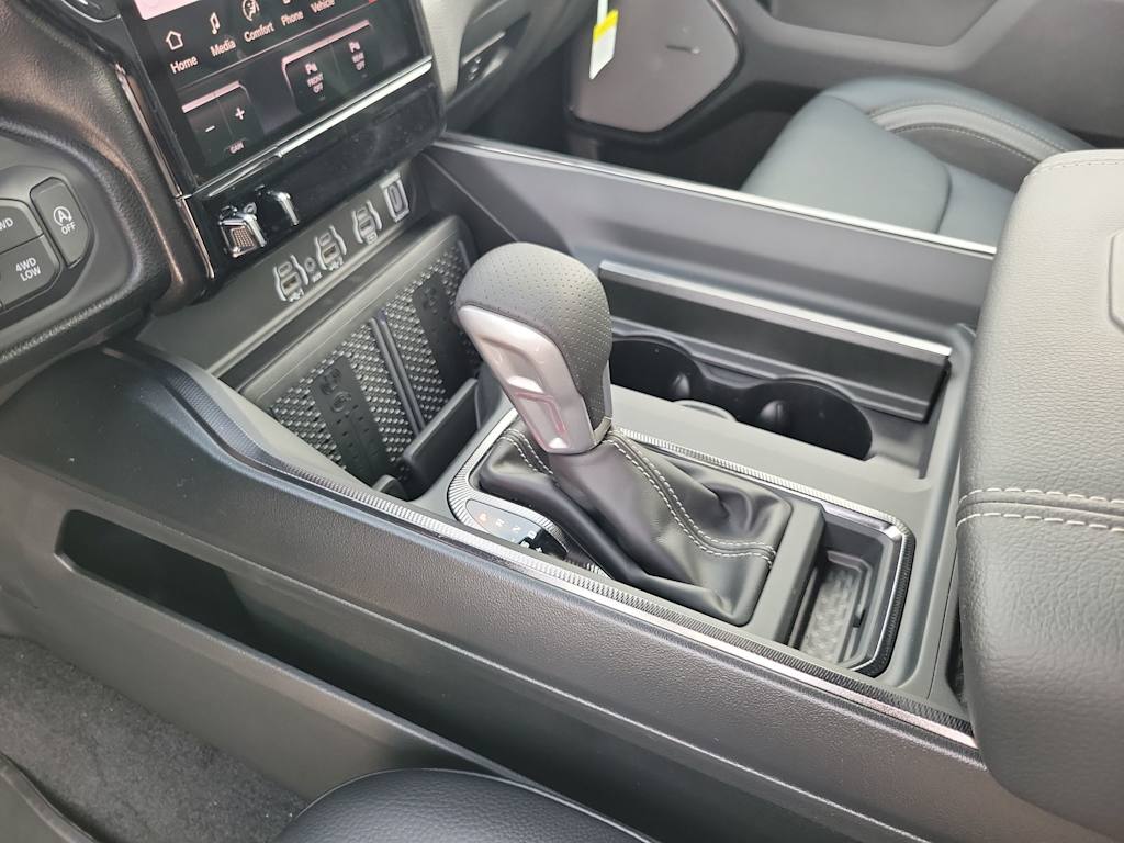 Thumbnail: 2026 RAM 1500 - 15