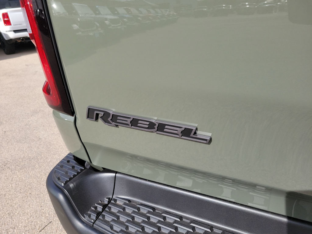 Thumbnail: 2026 RAM 1500 - 7