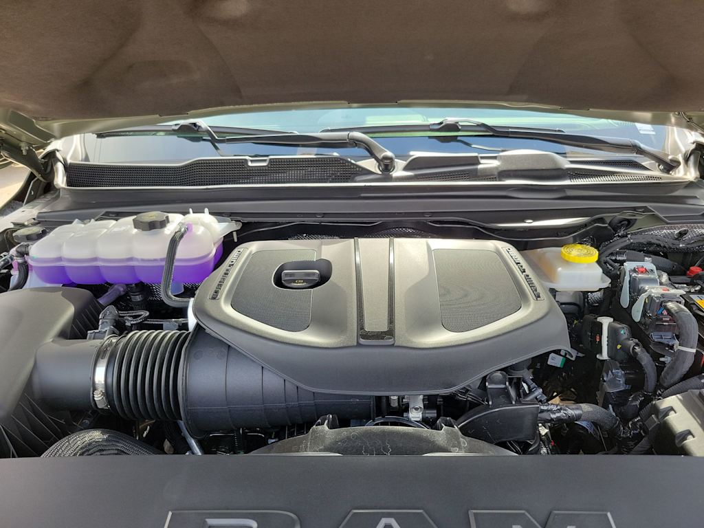 Thumbnail: 2026 RAM 1500 - 9