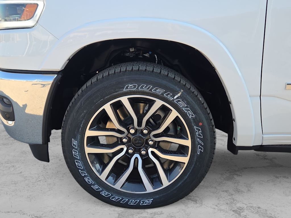 Thumbnail: 2026 RAM 1500 - 8