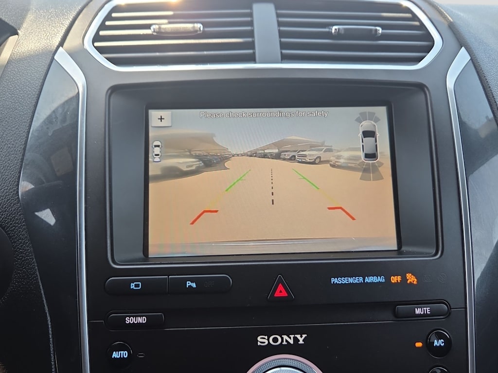 Thumbnail: 2019 Ford Explorer - 25