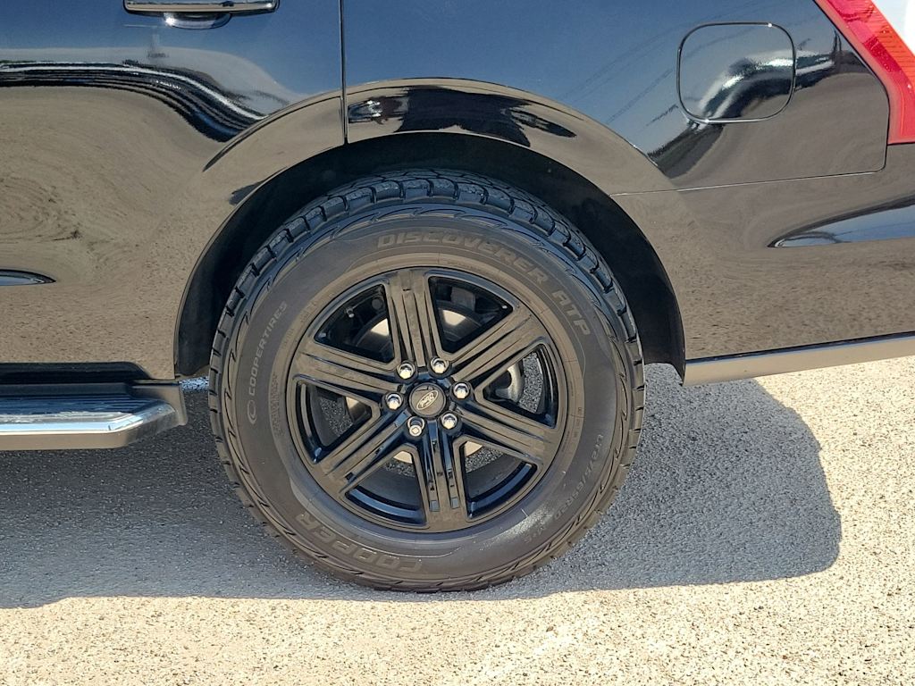 2021 Ford Expedition XLT 8