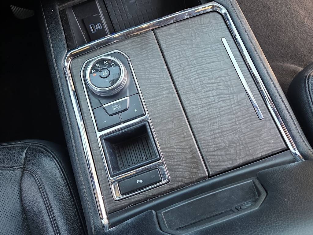 Thumbnail: 2021 Ford Expedition - 15