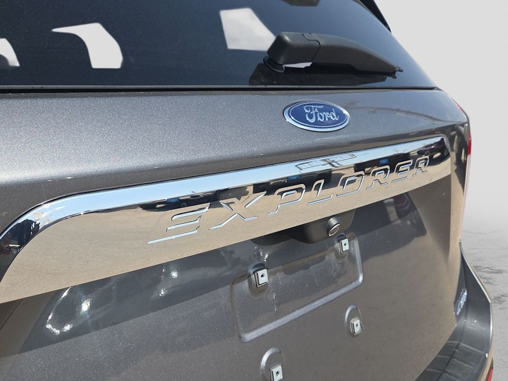 Thumbnail: 2023 Ford Explorer - 7