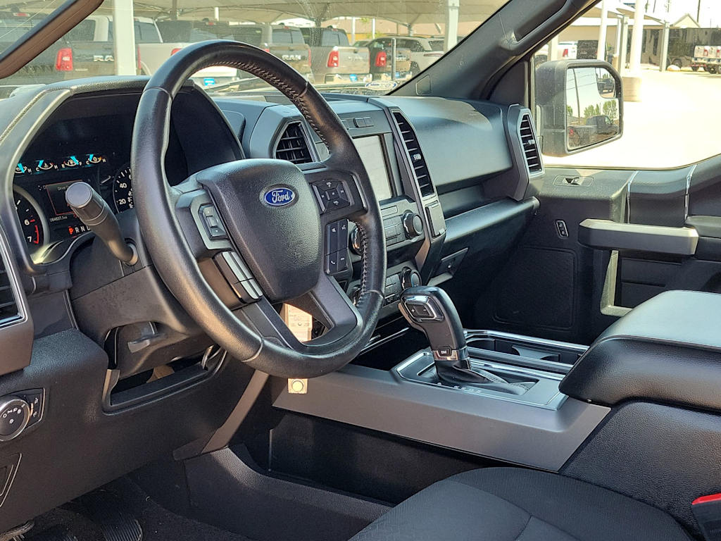 2020 Ford F-150 XLT 2