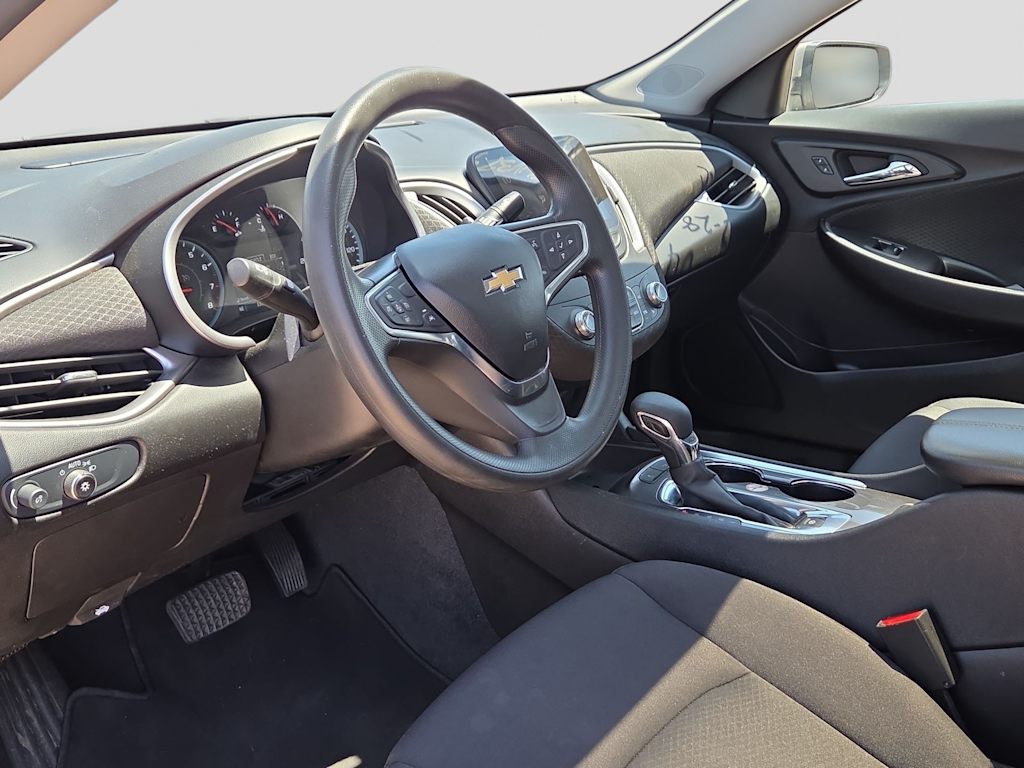 Thumbnail: 2024 Chevrolet Malibu - 2