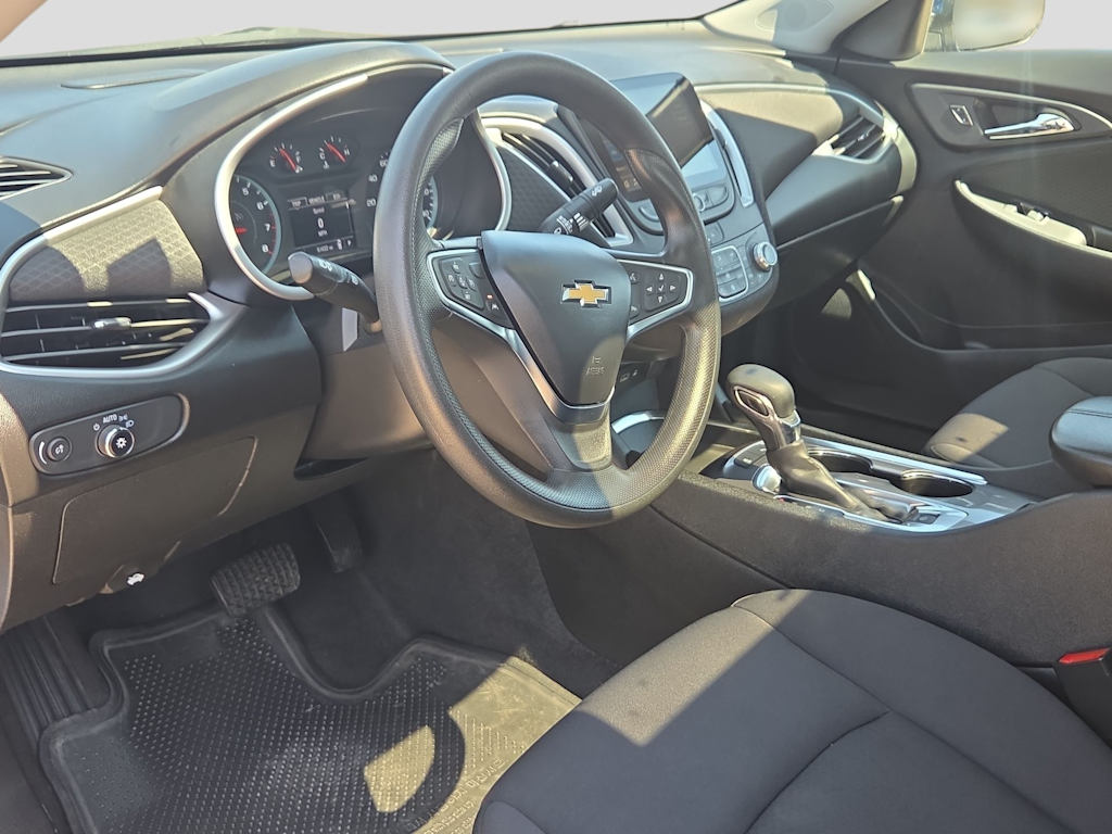 Thumbnail: 2024 Chevrolet Malibu - 2