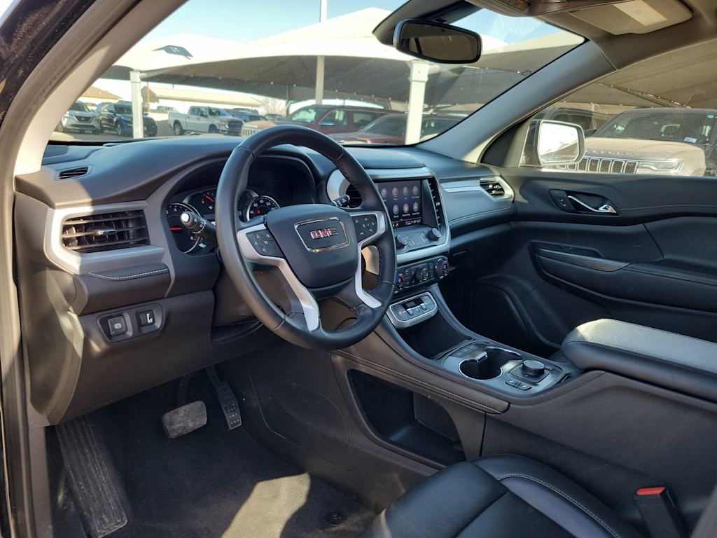 2023 GMC Acadia SLT 2