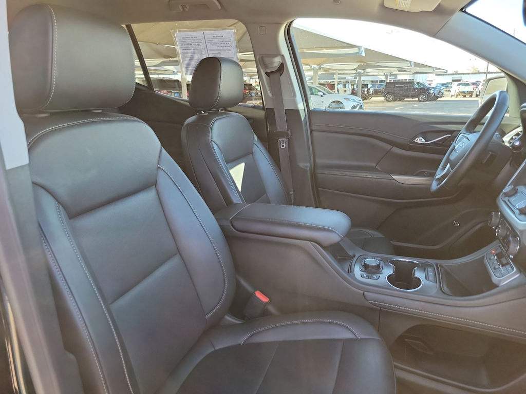 2023 GMC Acadia SLT 11