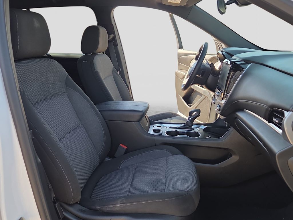 Thumbnail: 2023 Chevrolet Traverse - 11