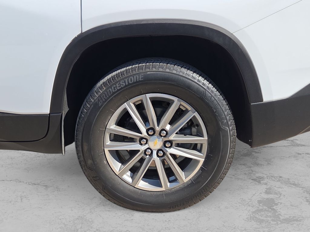 Thumbnail: 2023 Chevrolet Traverse - 8