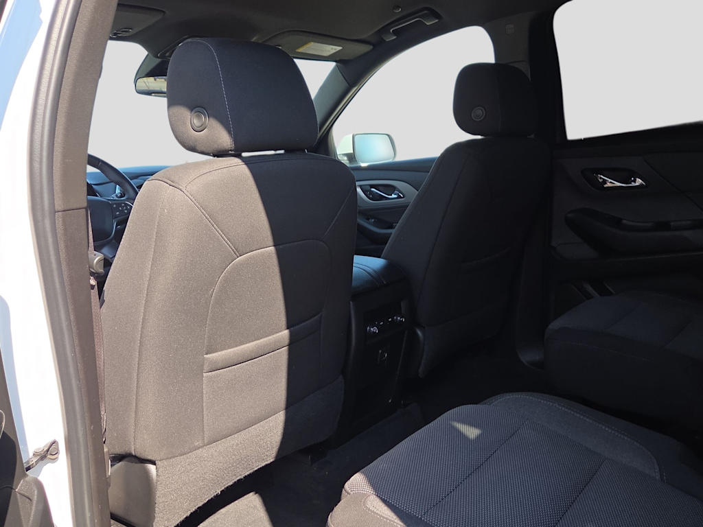 Thumbnail: 2023 Chevrolet Traverse - 12