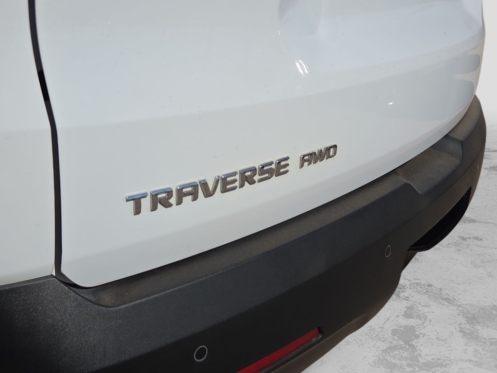 Thumbnail: 2023 Chevrolet Traverse - 7