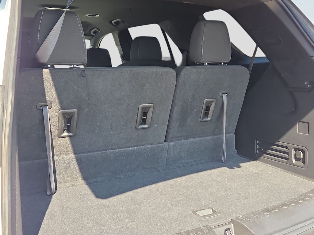 Thumbnail: 2023 Chevrolet Traverse - 24