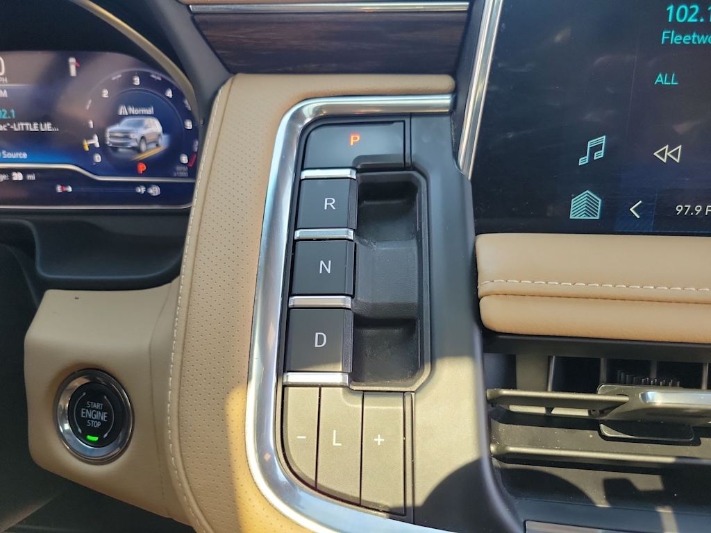 Thumbnail: 2023 Chevrolet Tahoe - 24