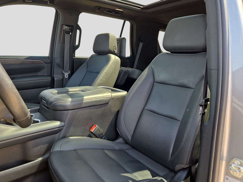 Thumbnail: 2023 Chevrolet Tahoe - 10