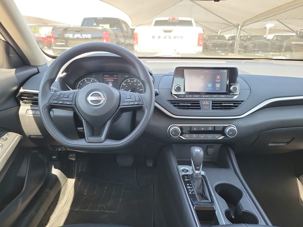 Thumbnail: 2024 Nissan Altima - 9