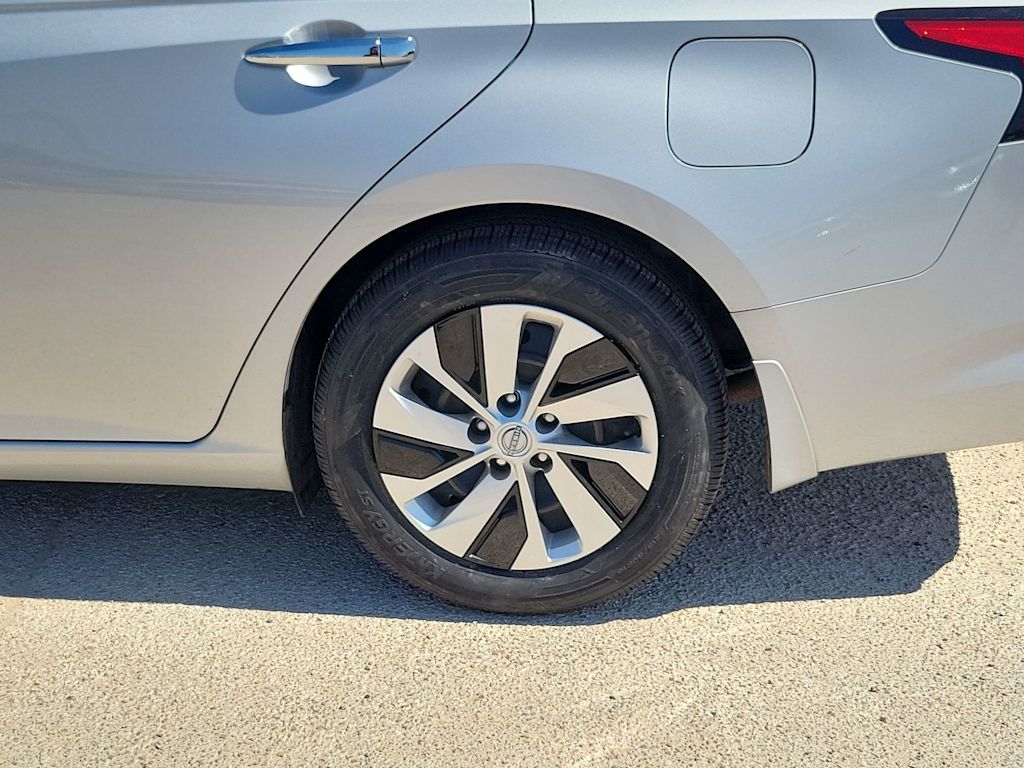 Thumbnail: 2024 Nissan Altima - 7