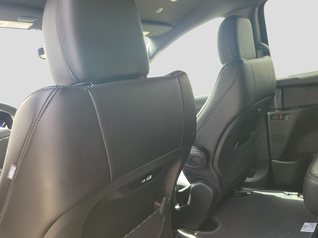 Thumbnail: 2027 Chrysler Pacifica - 12