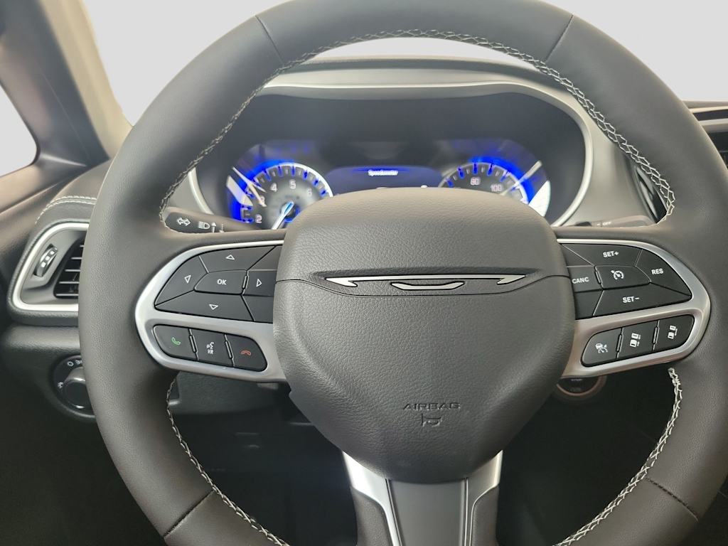 Thumbnail: 2027 Chrysler Pacifica - 14