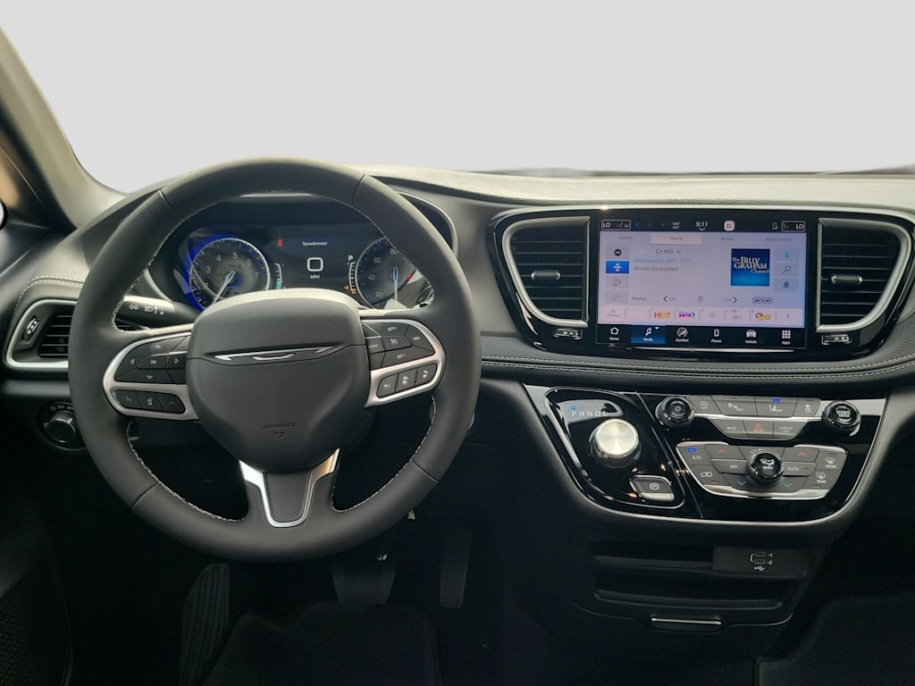 Thumbnail: 2027 Chrysler Pacifica - 9