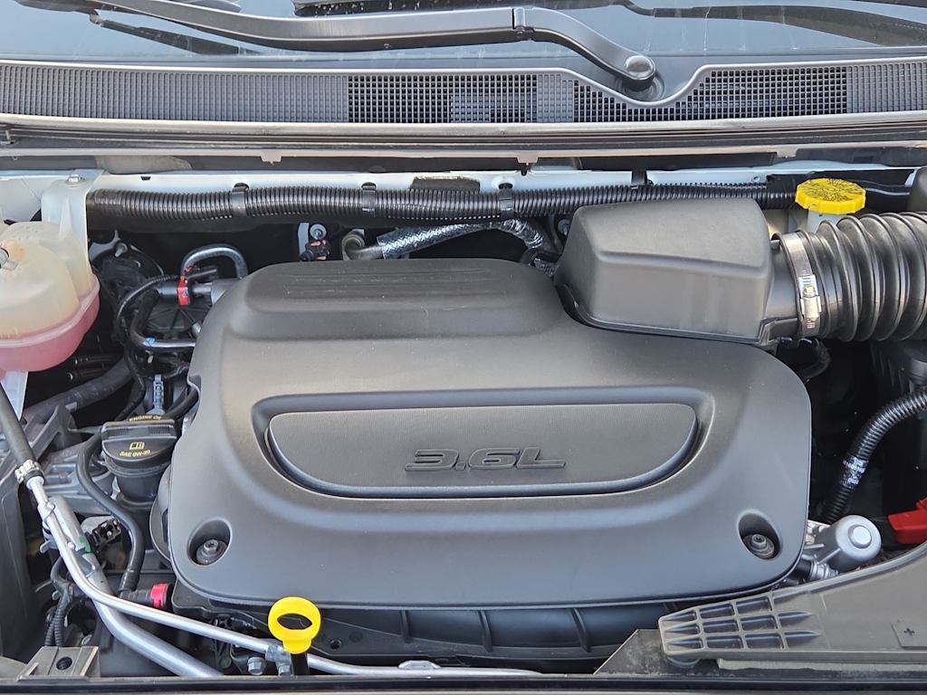 Thumbnail: 2025 Chrysler Pacifica - 9