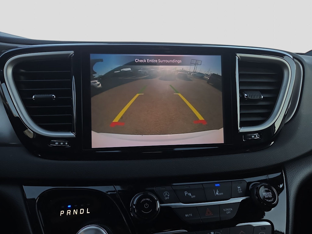 Thumbnail: 2025 Chrysler Pacifica - 15