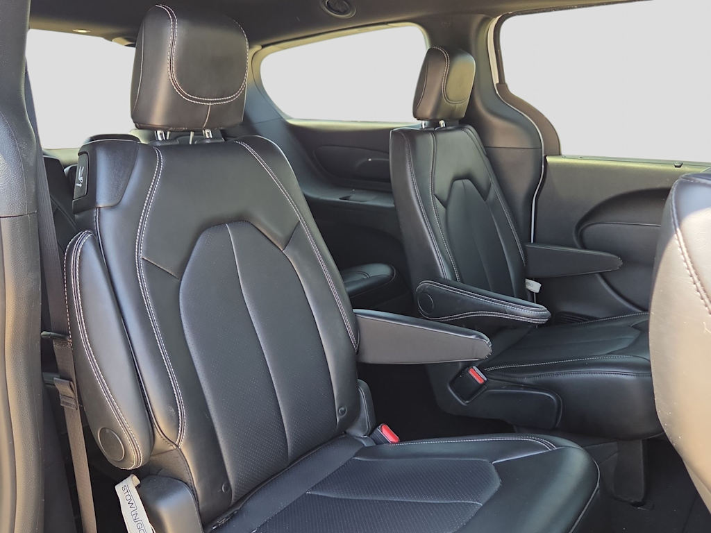 Thumbnail: 2025 Chrysler Pacifica - 12
