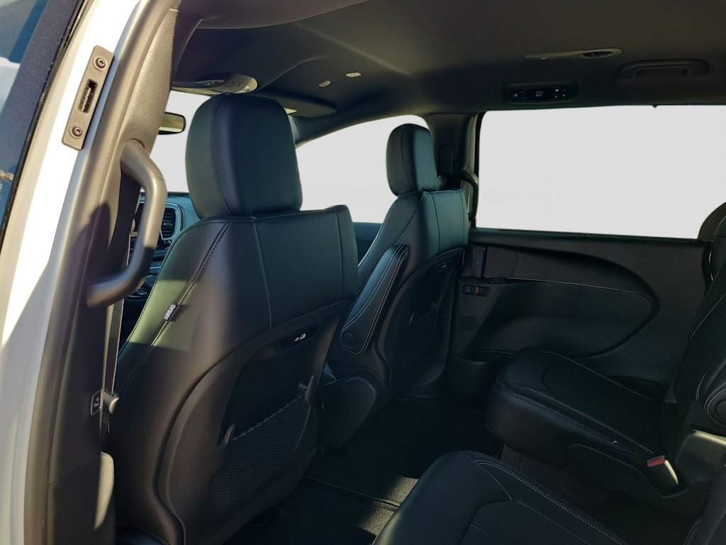 Thumbnail: 2026 Chrysler Pacifica - 13