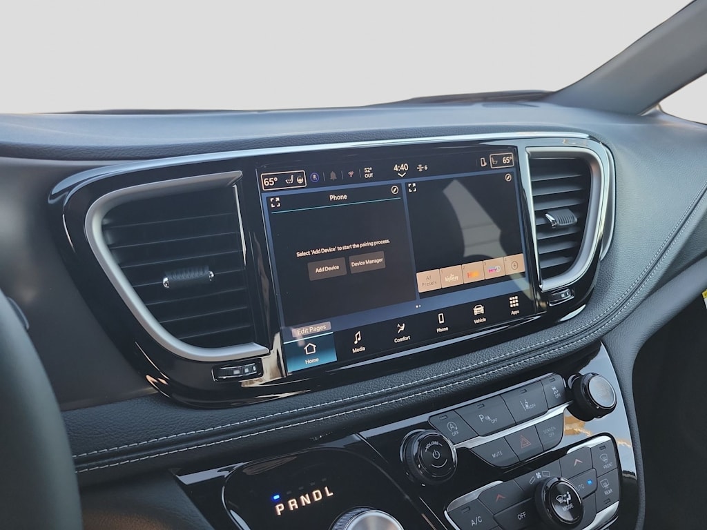 Thumbnail: 2026 Chrysler Pacifica - 15