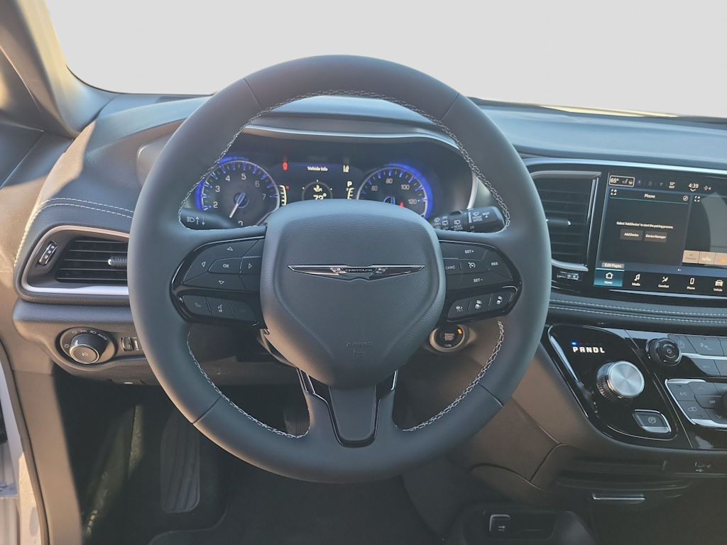 Thumbnail: 2026 Chrysler Pacifica - 14