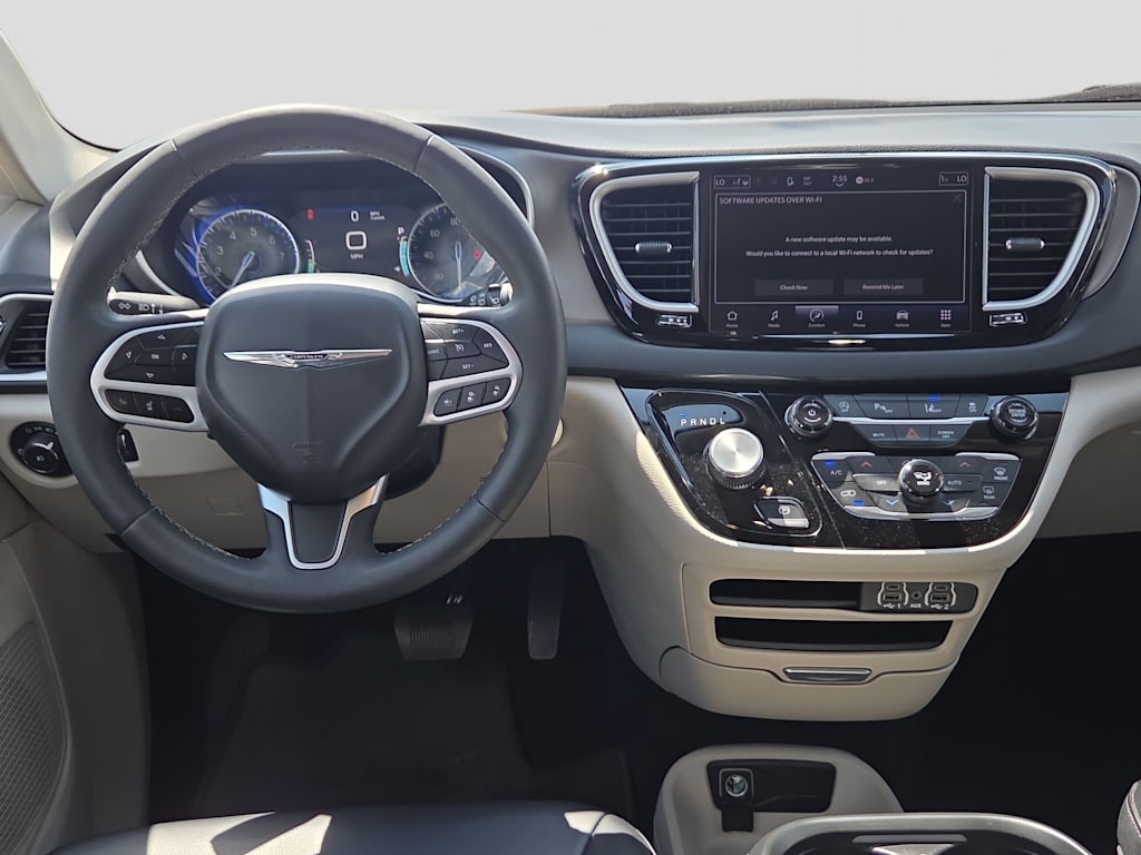 Thumbnail: 2023 Chrysler Pacifica - 10