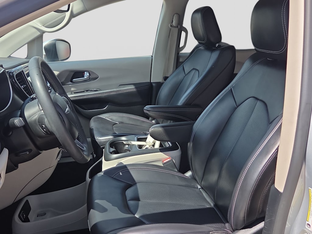 Thumbnail: 2023 Chrysler Pacifica - 11