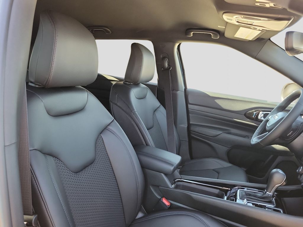 Thumbnail: 2026 Jeep Compass - 12