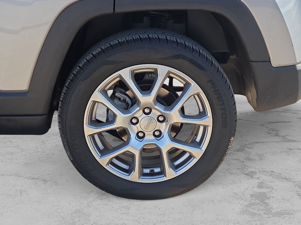 Thumbnail: 2022 Jeep Compass - 8