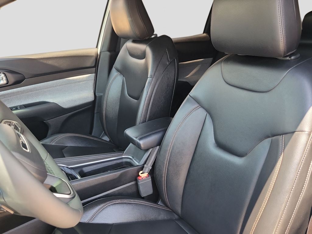 Thumbnail: 2023 Jeep Compass - 10