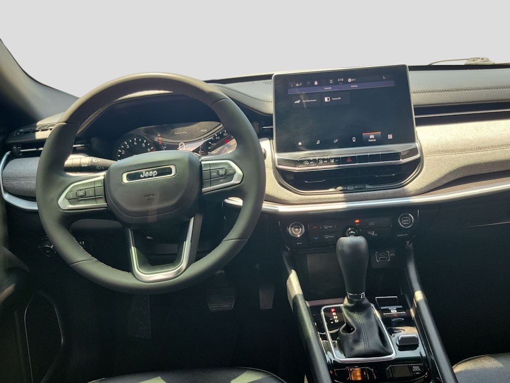 Thumbnail: 2023 Jeep Compass - 9