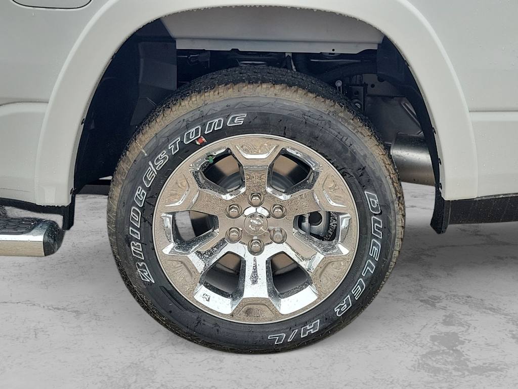 Thumbnail: 2026 RAM 1500 - 8