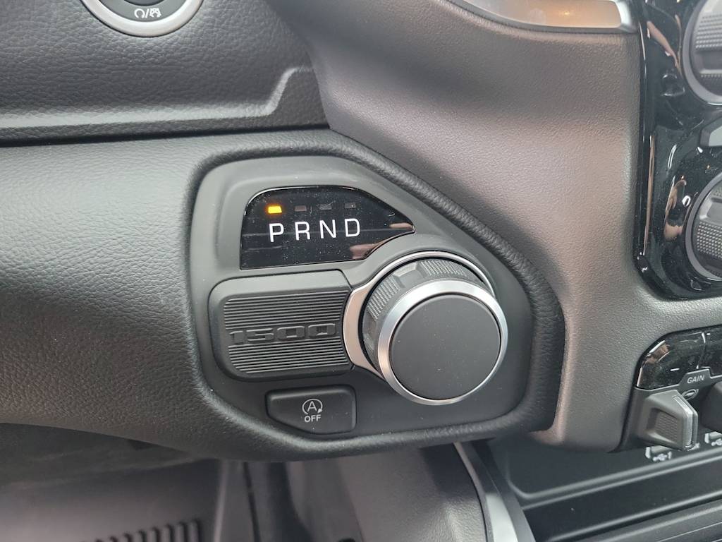 Thumbnail: 2026 RAM 1500 - 15