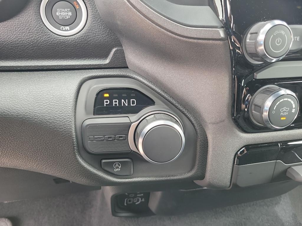 Thumbnail: 2026 RAM 1500 - 15