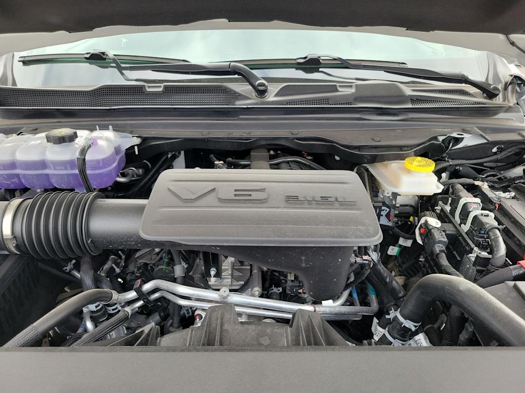 Thumbnail: 2026 RAM 1500 - 8