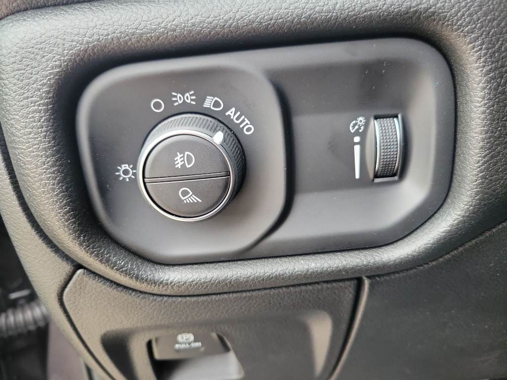 Thumbnail: 2026 RAM 1500 - 20