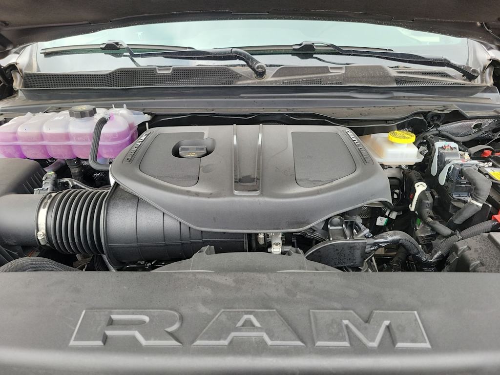Thumbnail: 2026 RAM 1500 - 9