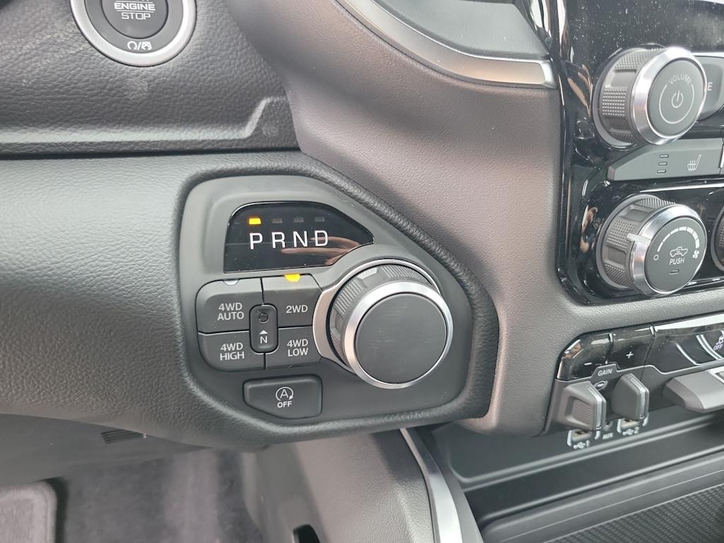Thumbnail: 2026 RAM 1500 - 25