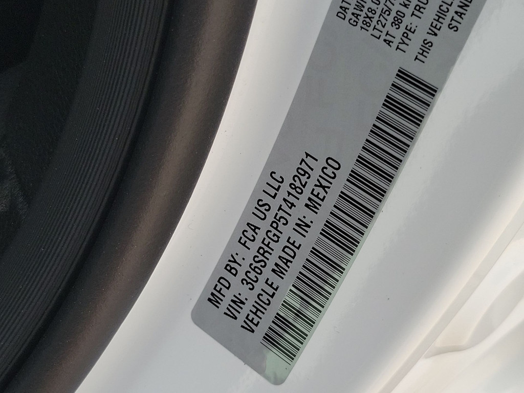Thumbnail: 2026 RAM 1500 - 17