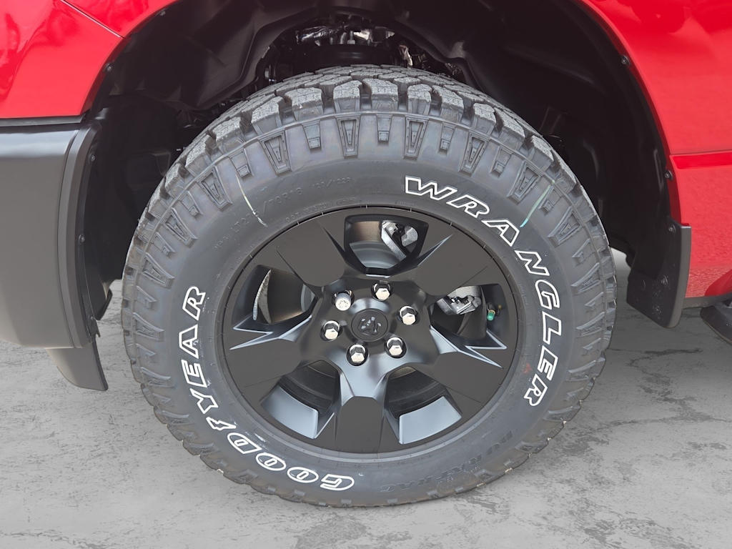 Thumbnail: 2026 RAM 1500 - 7