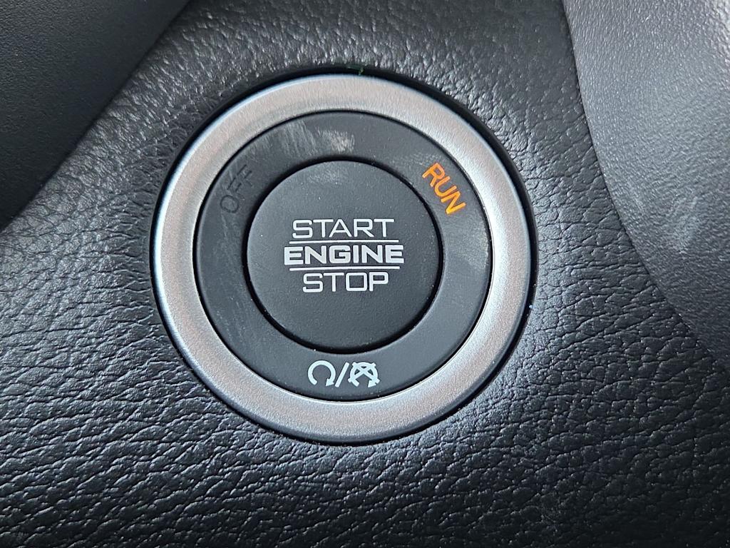 Thumbnail: 2026 RAM 1500 - 25