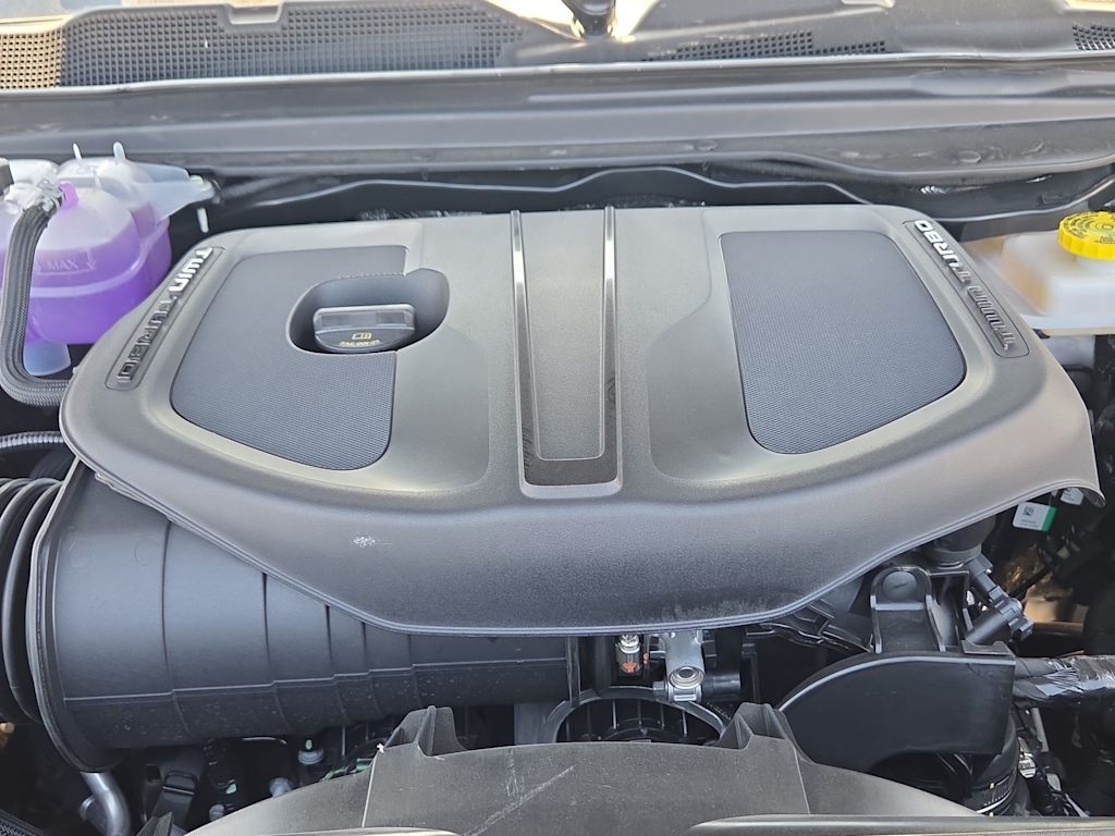 Thumbnail: 2026 RAM 1500 - 9