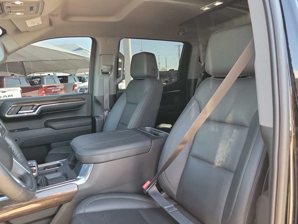 Thumbnail: 2024 Chevrolet Silverado 1500 - 10