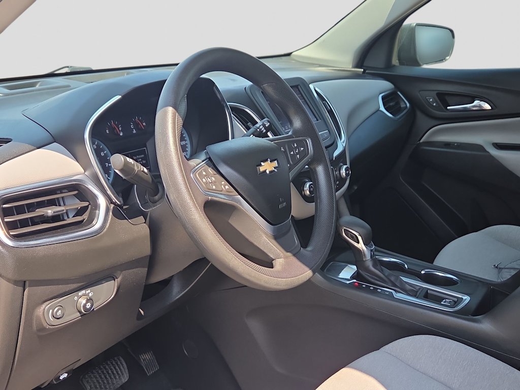 Thumbnail: 2022 Chevrolet Equinox - 2